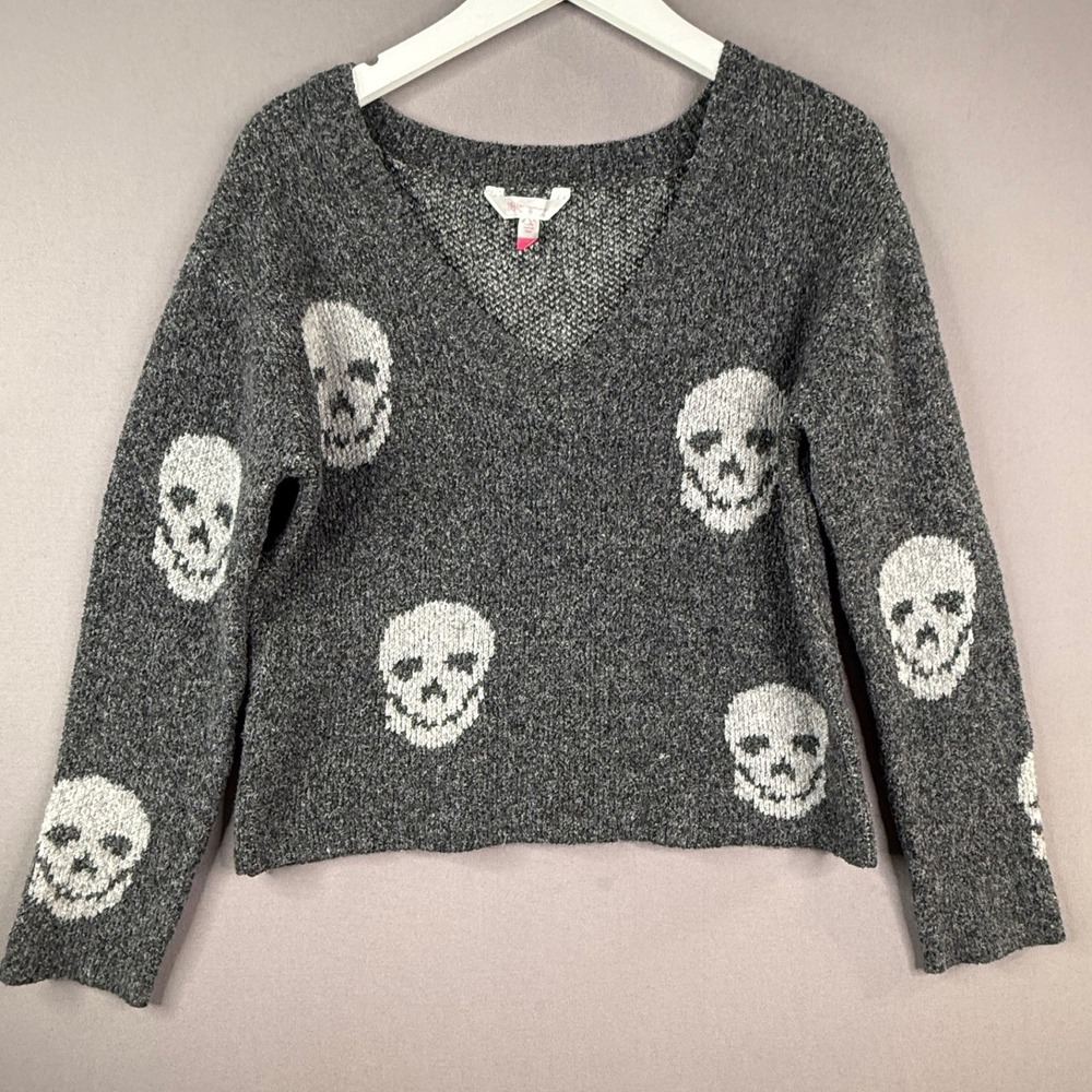 No Boundaries Skull Sweater Jrs M Gray V-Neck Cropped Goth Emo Grunge Punk Alt